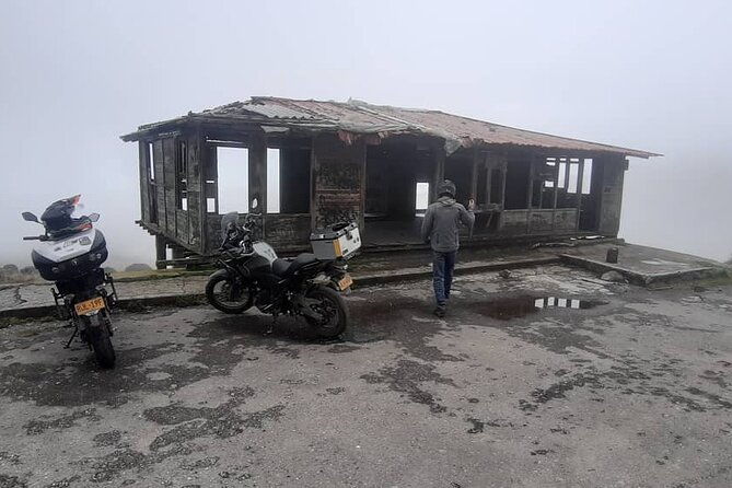 colombia-custom-motorcycle-trip-with-bilingual-guide
