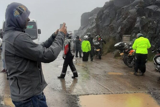 colombia-custom-motorcycle-trip-with-bilingual-guide