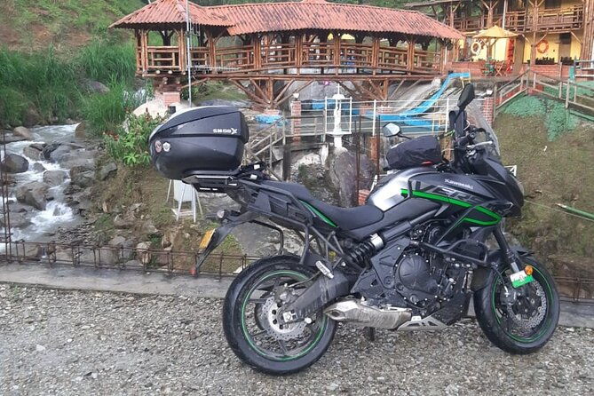colombia-custom-motorcycle-trip-with-bilingual-guide