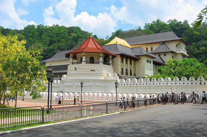 Colombo Airport to Kandy Taxi - The Sum Up: Is It Worth It?