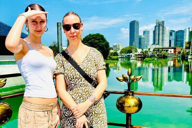 Colombo City Highlights 5 hour Guided Tour with AC Car - FAQ