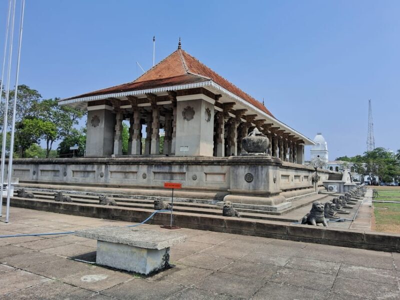 Colombo: City Sightseeing Tour by Car with Driver-Guide - The Sum Up