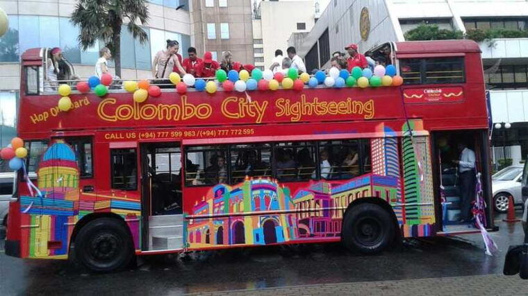 colombo-city-tour-by-open-top-bus-with-live-commentary