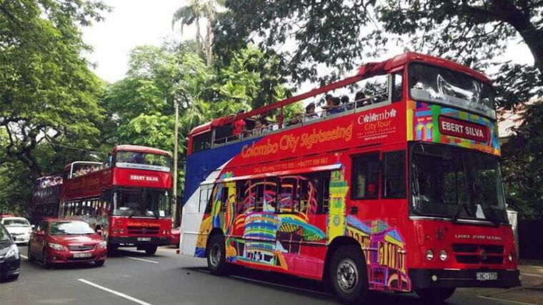 colombo-city-tour-by-open-top-bus-with-live-commentary