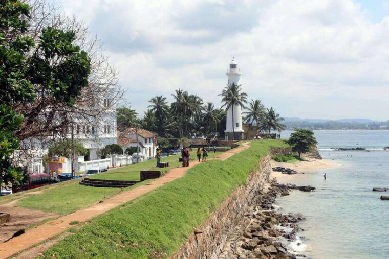 colombo-city-tour-with-galle-fort-bentota-river-safari