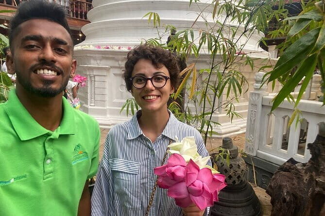 Colombo City Tour With Mahaweli - Key Points