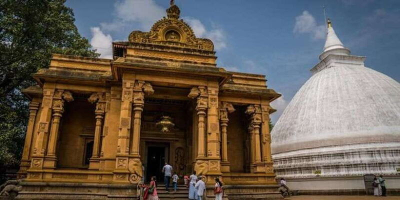 colombo-countryside-temple-trail-by-tuk-tuk