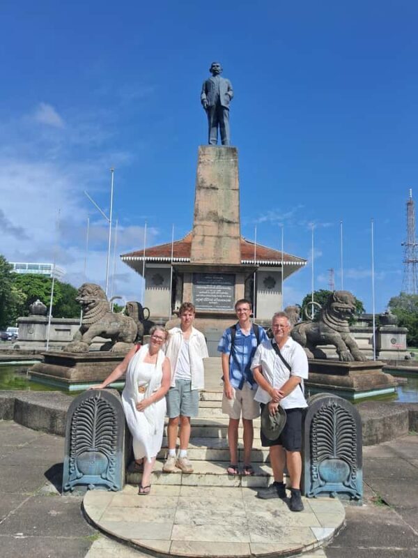 Colombo Food Tasting & City Tour By TUK TUK ( Food Include ) - FAQ