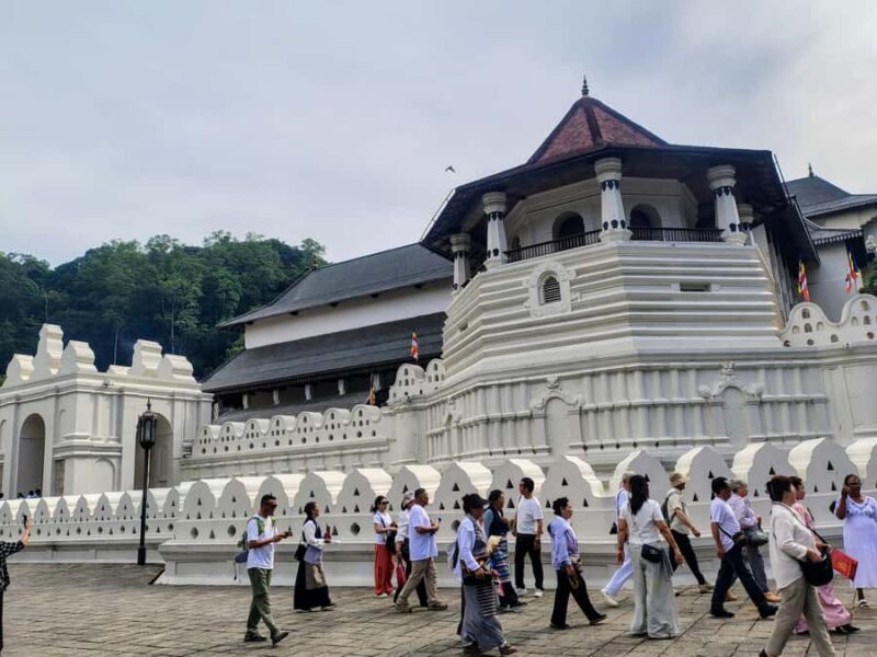 Colombo: Kandy Temple & Ridi Viharaya( Silver Temple) - An Overview of the Tour Experience