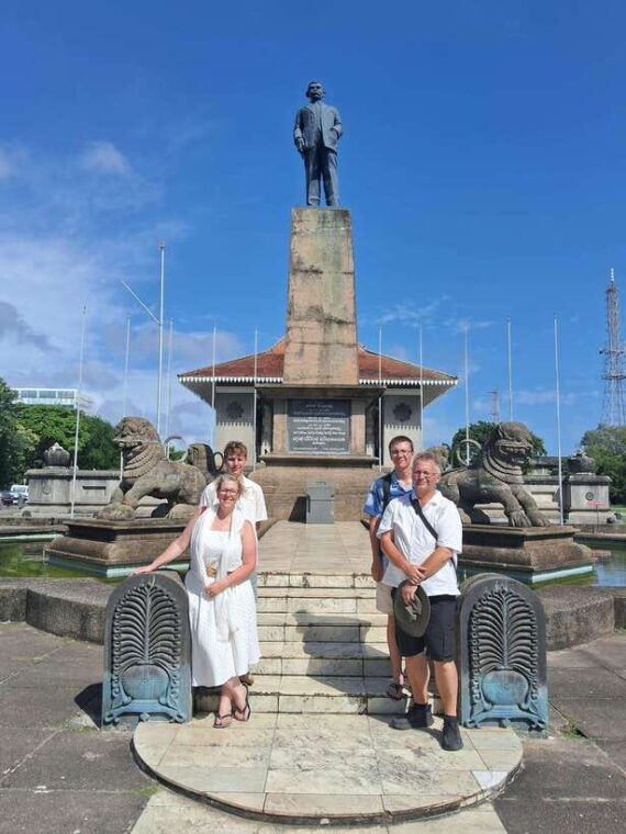 colombo-local-guide-with-colombo-city-tour-by-tuk-tuk