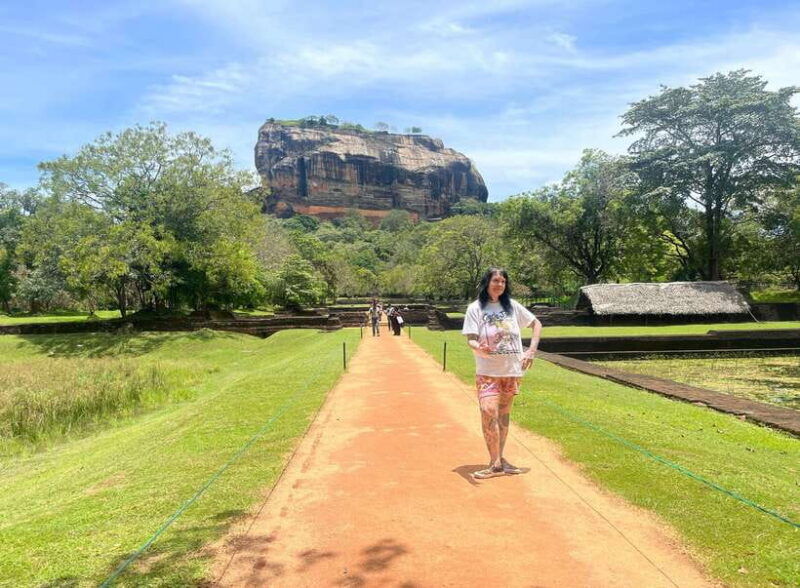 colombo-negombo-sigiriya-dambulla-and-minneriya-safari