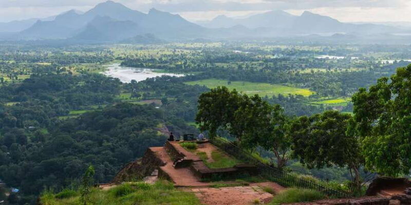 colombo-polonnaruwa-sigiriya-guided-day-tour-with-lunch
