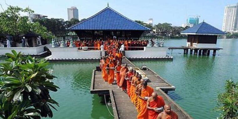 colombo-port-shore-excursions-colombo-city-kalaniya-temple