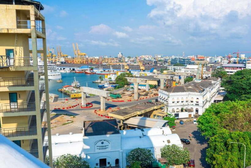 Colombo: private city tour from Negombo with hotel transfers - Viewpoints and Iconic Sights