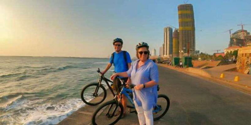 colombo-private-guided-night-cycling-tour