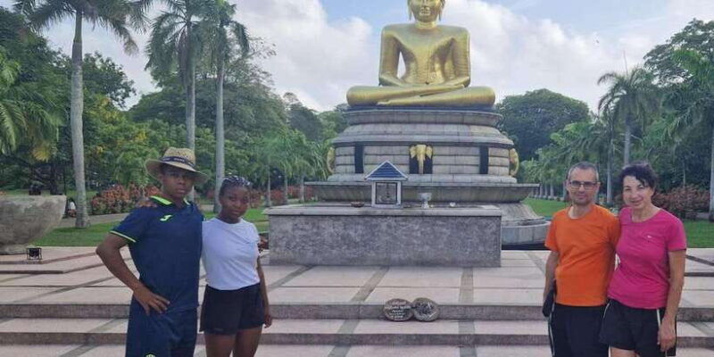 colombo-shopping-tour-by-tuktuk-with-sightseeing-tour