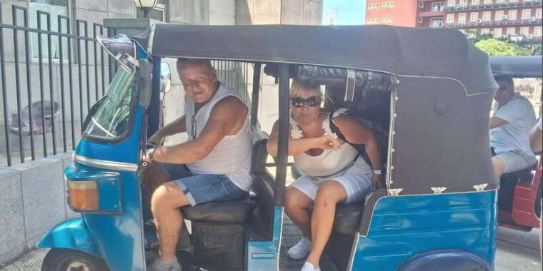 colombo-shopping-tour-by-tuktuk-with-sightseeing-tour