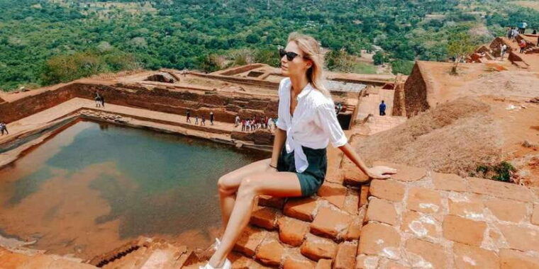 colombo-sigiriya-dambulla-minneriya-park-safari-day-tour