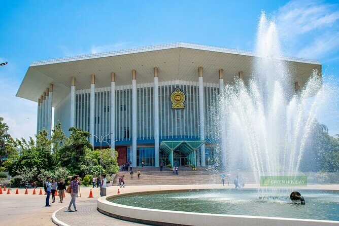 Colombo Social and Political Walk - Key Points