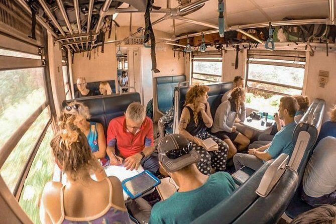 Colombo to Badulla train ride on (Train No: 1015 "Udarata Menike") - What You Can Expect During the Journey