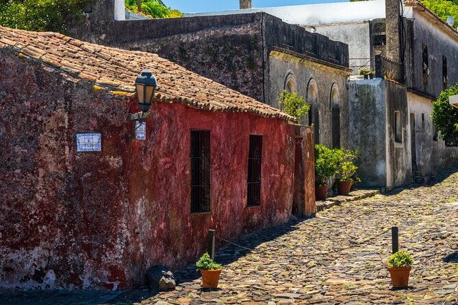colonia-del-sacramento-from-buenos-aires-full-day