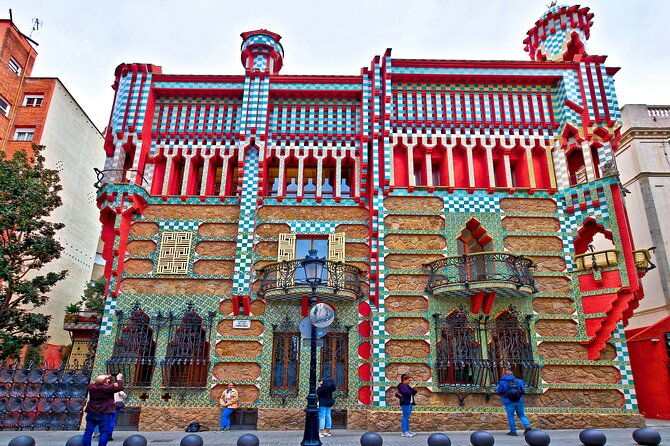 colonia-guell-casa-vicens-skip-the-line-ticket-private-tour
