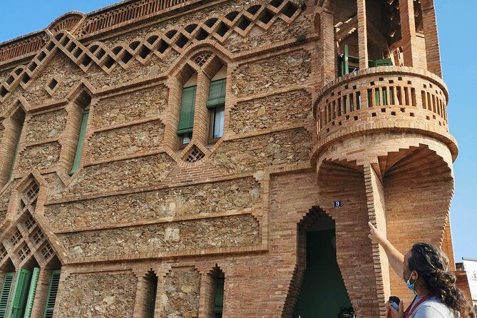 colonia-guell-casa-vicens-skip-the-line-ticket-private-tour
