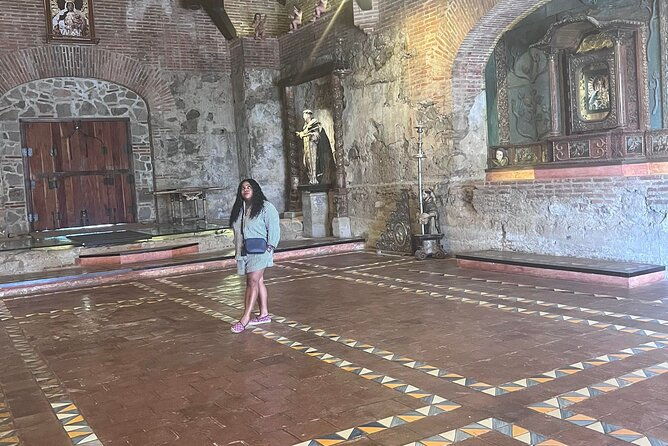 colonial-and-cultural-walk-in-antigua-guatemala