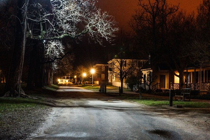 colonial-williamsburg-dead-of-night-ghost-hunt-with-equipment