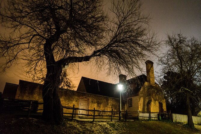 colonial-williamsburg-dead-of-night-ghost-hunt-with-equipment