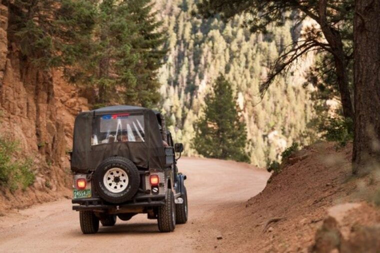 colorado-springs-garden-of-the-gods-and-foothills-jeep-tour
