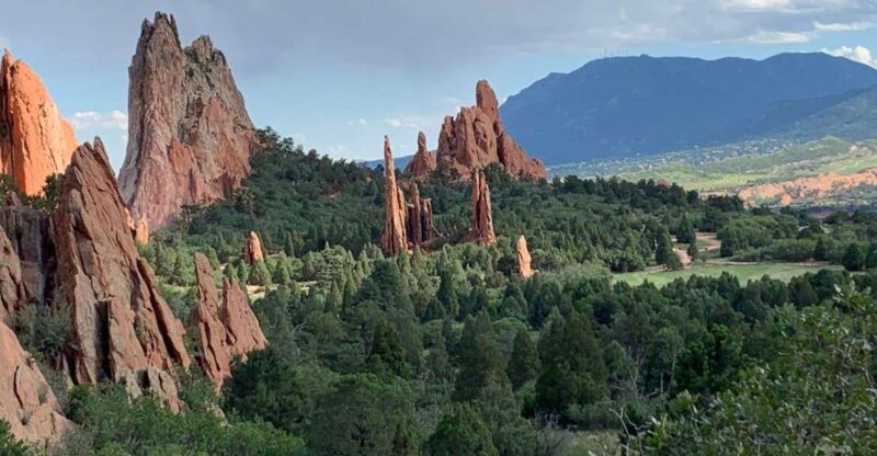 colorado-springs-garden-of-the-gods-luxury-jeep-tour