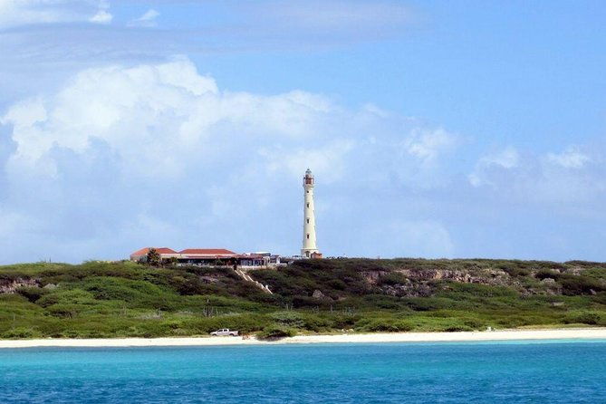 colorful-beach-bus-sightseeing-tour-of-aruba