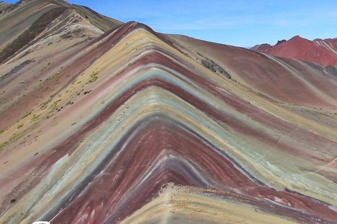 colorful-mountain-tour