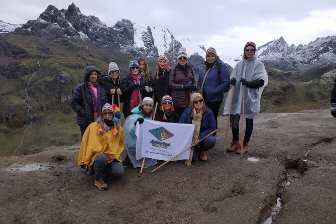 colorful-mountain-tour