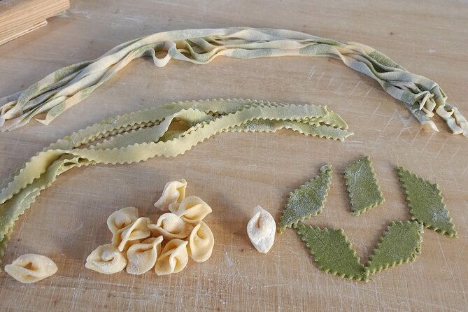 colorful-pasta-workshop-in-bologna-with-meal