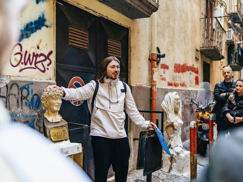 colorful-stroll-street-art-naples