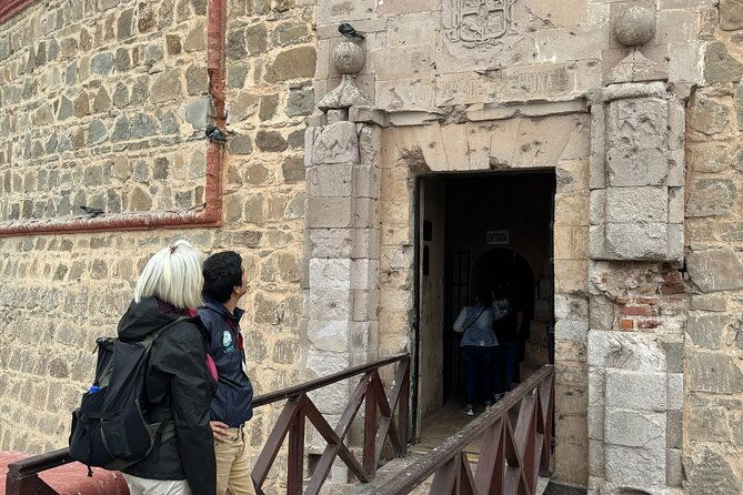 colors-of-barranco-callao-port-including-real-felipe-fortress