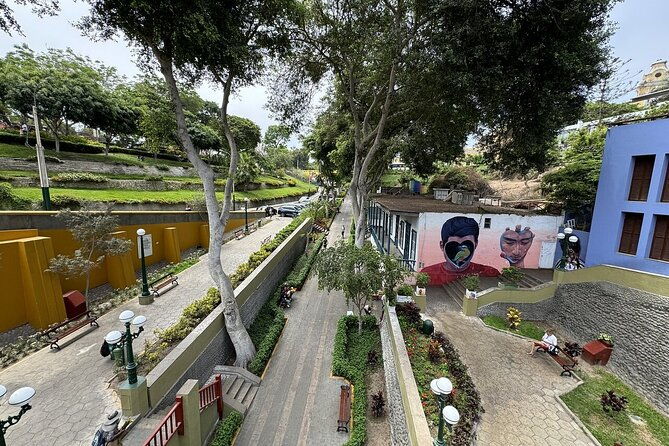 colors-of-barranco-callao-port-including-real-felipe-fortress