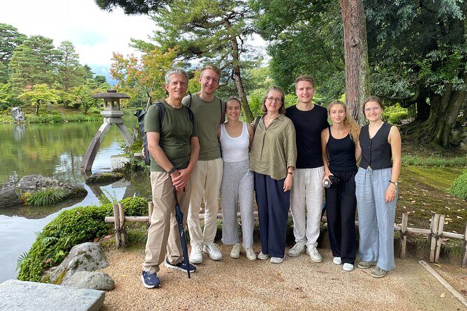 Colors of Kanazawa (Traditional Crafts and Gardens) - Guides and Personal Touches