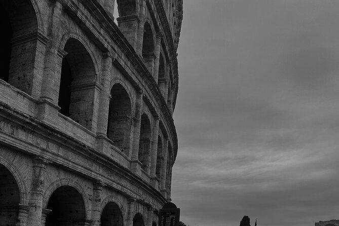 colosseum-ancient-rome-access-with-a-host-2