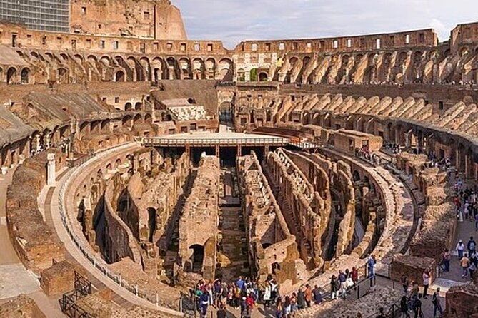 colosseum-ancient-rome-access-with-a-host-2