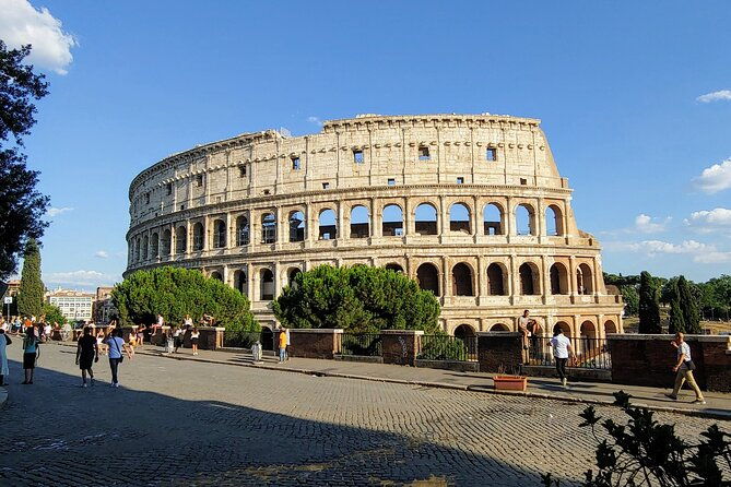 colosseum-ancient-rome-guided-walking-tour