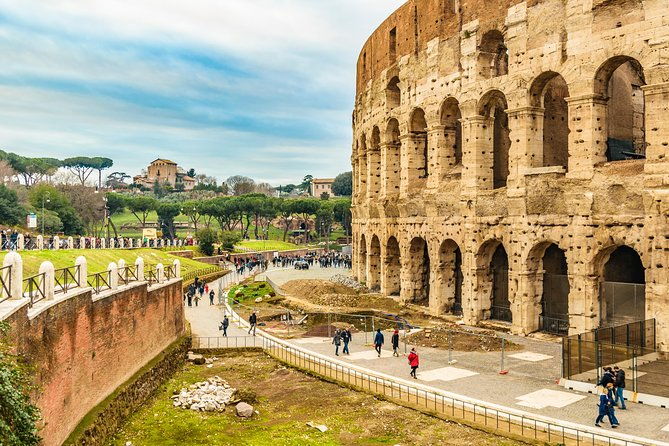colosseum-express-group-tour-experience