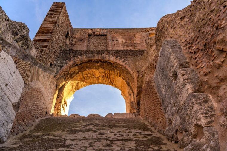 colosseum-gladiators-gate-arena-express-guided-tour