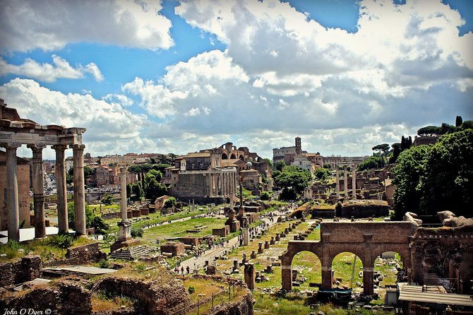 colosseum-guided-tour-with-virtual-reality