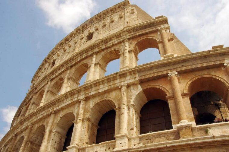 colosseum-palatine-and-forum-tour-with-virtual-guide-2