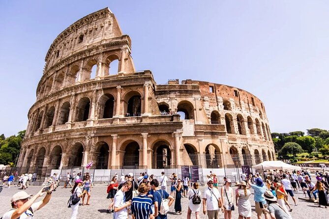 colosseum-palatine-hills-roman-forum-priority-entrance-ticket-2