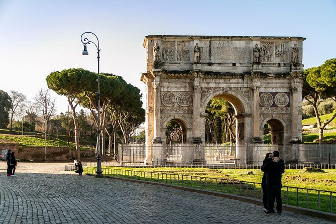 colosseum-roman-forum-with-gladiator-arena-for-kids-families