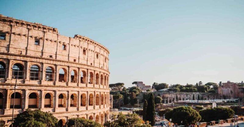 colosseum-rome-romantic-walking-tour-for-couples